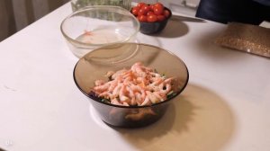 Очень вкусный салат с креветками