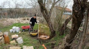 Лесно и бързо КОМПОСТЕР на открито с рабицова мрежа. Правене на компостер на практика.