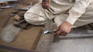 Изготовление металлической емкости для хранения муки для дома. Как это сделано?