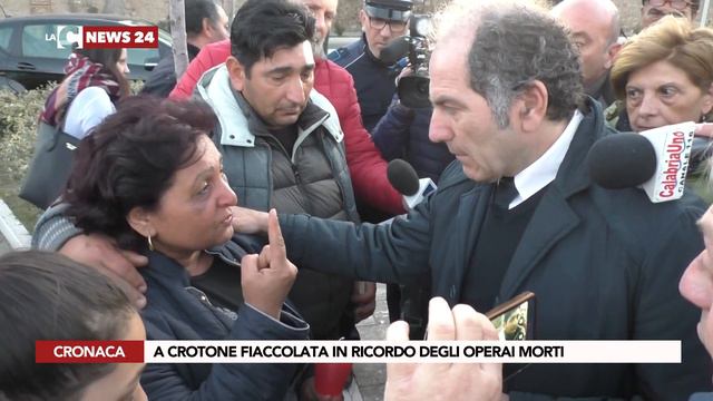 A Crotone fiaccolata in ricordo degli operai morti смотреть онлайн