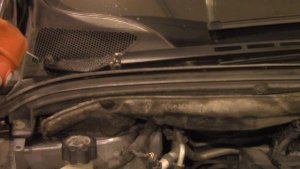 Replacing Windshield Wiper Arms on Peugeot 307