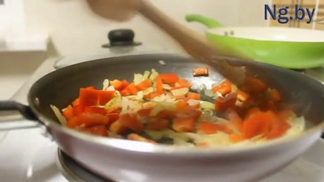 Готовим куриное филе в сметанном соусе смотреть онлайн