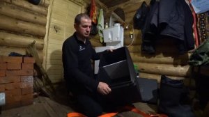 Ночь в избе! Первый лёд открыт! Рыбалка на хариуса! Готовлю хариус со сметаной в печи. Один в тайге