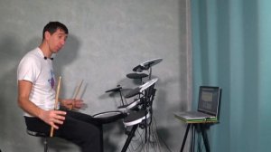 Как правильно сидеть за электронной барабанной установкой