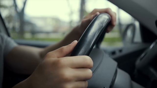 Санитарка считала, что ее не видят… А когда завотделением решил поставить камеру, клиника вздрогнул смотреть онлайн