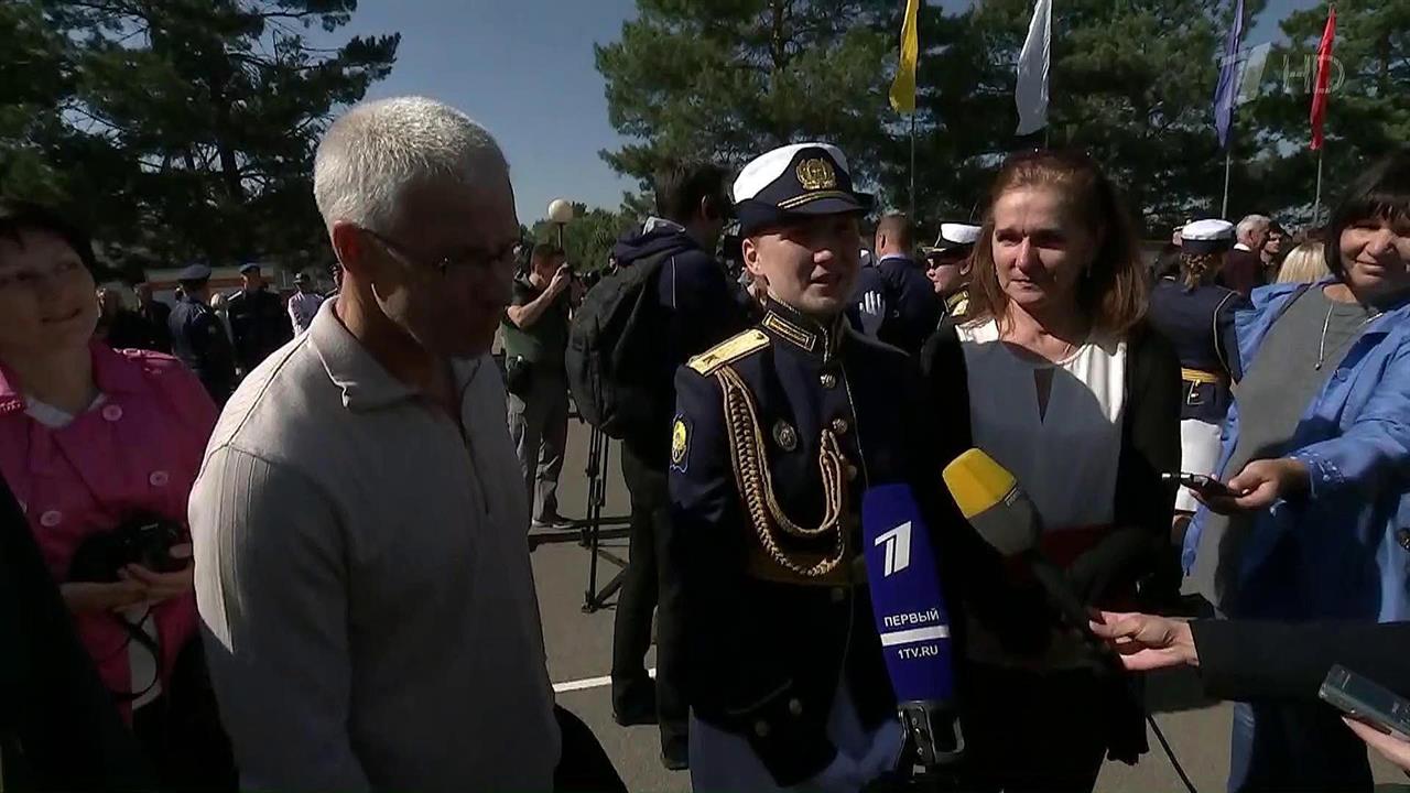 В Краснодарском летном училище впервые в новейшей истории приняли присягу девушки