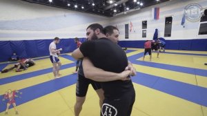 Тренировки с Борцовским Клубом - Суплекс с креста и суплекс за две руки.
