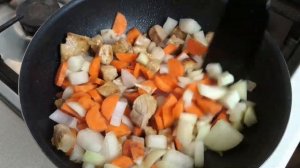 Картошка с мясом на сковороде тушеная. Жаркое по домашнему как у бабушки.
