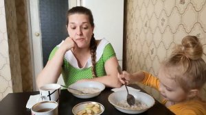 Мукбанг: Геркулесовая каша на молоке с яблоком//Горячий шоколад//Полезный завтрак.