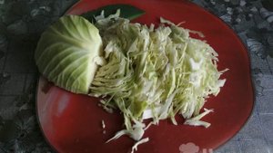 Салат из капусты со сметаной