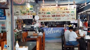 Пхукет,  Пляж Карон 2023. рынок , еда, фрукты.