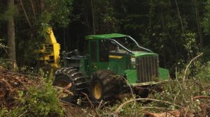 Steep Tract with Triple J Logging | 768L-II Bogie Skidder | John Deere Forestry