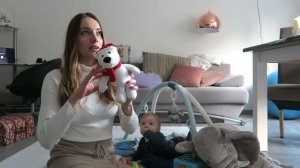 Развитие ребенка в 8 месяцев. Лучшие игрушки и питание