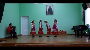 Троицкие песни: "Семик Троица-Богородица", "Цветочек лазоревый"