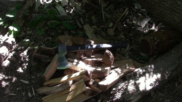 Томагавк - топорик для туризма и бушкрафта от фирмы Уральский Мастеровой. Выживание. Тест №101 смотреть онлайн