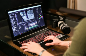 ## 🎬 Video Editing: let's turn your ideas into masterpieces! ✨

Do you need to mount a cool video?