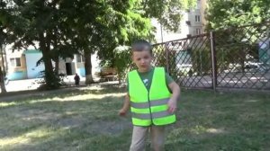 "Почему светоотражающие элементы важно носить на одежде"