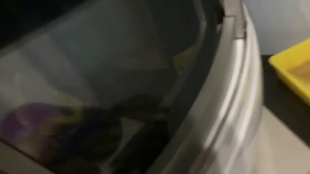 Моем душевую кабину салфеткой "Скрабер" Aquamagic Twist смотреть онлайн