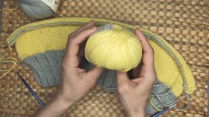 Модная клетка оверсайз! Вяжу джемпер под сумочку!))