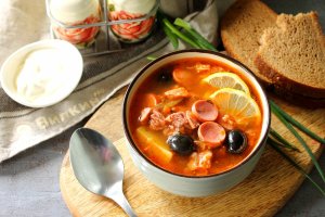 Домашняя еда. СОЛЯНКА  СБОРНАЯ  МЯСНАЯ.
