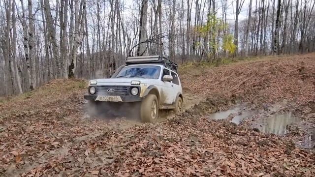 Нива Урбан пытаемся сломать бампера))) #ниваклуб #нива #внедорожник смотреть онлайн