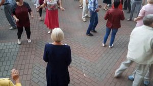 За твою красивую улыбку, за твои такие нежные глаза?♀️