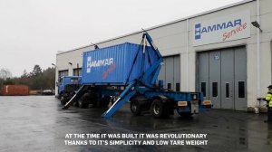 45 year old Sideloader lifting 20' container - first Hammar ever built