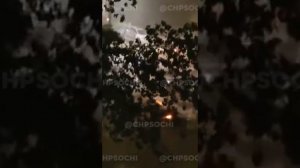 Жуткий потоп в Сочи: машины смывает в море