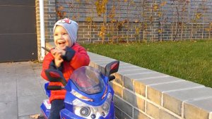 Отвалилось колесо у машины - Артем приехал на помощь