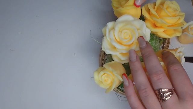 Букет из мыльных роз в корзинке. Как собрать букет из мыла в корзинке.
