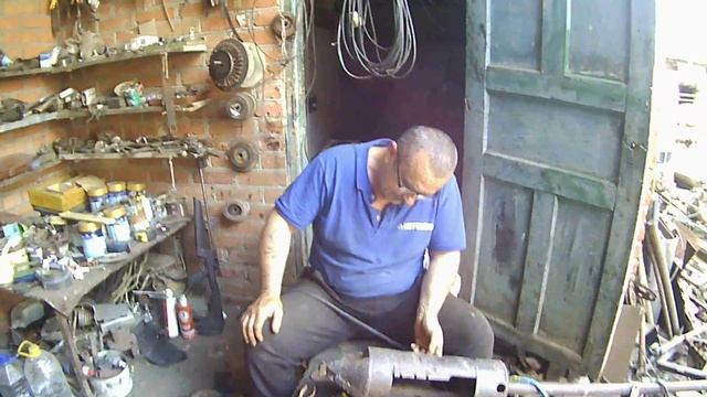 САМОДЕЛЬНЫЙ БУР ДЛЯ БУРЕНИЯ СКВАЖИНЫ, Меняю ножи. смотреть онлайн