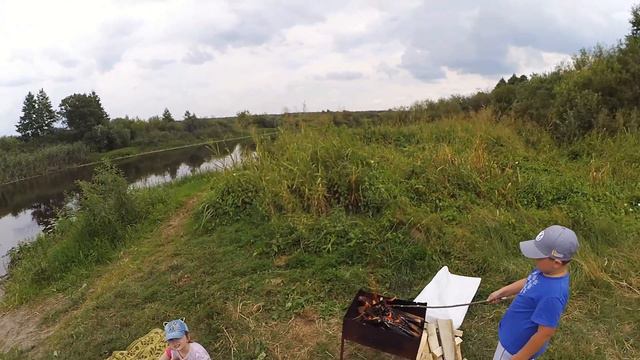 Березина, семейный выезд - шашлыки на берегу реки Брылевское поле!