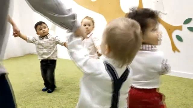 Я пеку, пеку, пеку деткам всем по пирожку