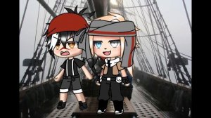 на носочках тёмной ночью тень её крадётся.