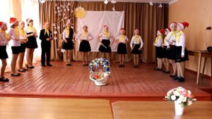 Русская народная песня"На горе-то калина" в исполнении детского" Солнечные лучики"