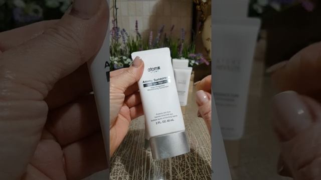 Атоми.Солнцезащитный крем SPF 50+ PA +++ смотреть онлайн