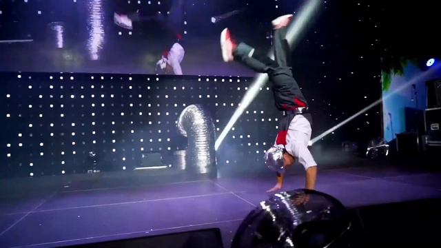 Человек-Пружина (SILVERSHOW). 💥 Артисты на свадьбу, юбилей, корпоратив.