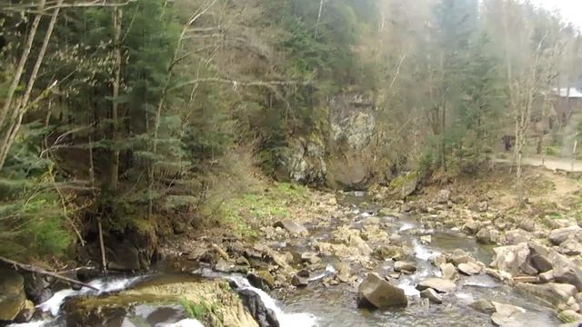 Красивая природа,Водопад в Карпатах, горное озеро Синевир ,ручьи,источники Закарпатья