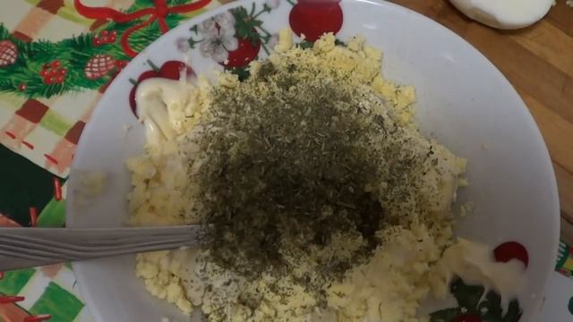 Новогодний салат "Снежные сугробы". Салат с Языком смотреть онлайн