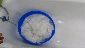 Как отстирать шторку в ванне