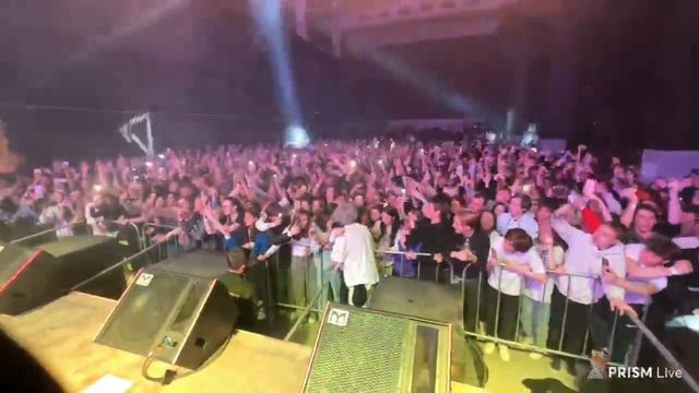 парадеич красава вытащил девочку из толпы...❀ смотреть онлайн