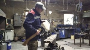 топор для ходовой охоты.