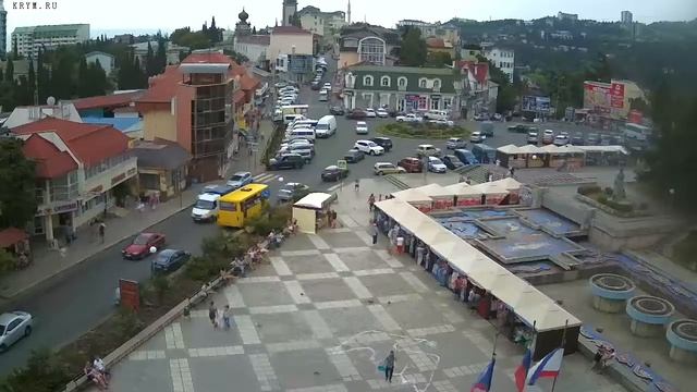 Вебкамера "Площадь Советская". Запись 04.08.2016 15:00:02 смотреть онлайн