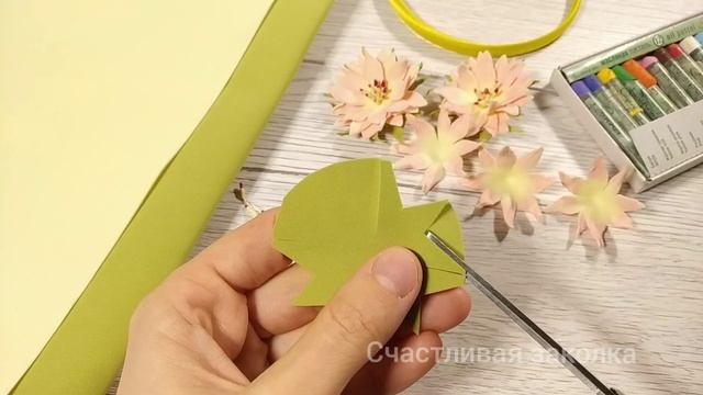 Цветы из фоамирана Украшение из фоамирана Ободок Резинка Повязка Заколка. Счастливая заколка.