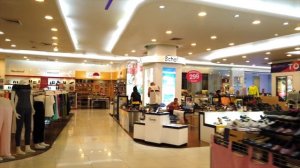 Mike shopping mall (Pattaya Beach Road) selling suspicious products