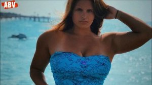 Female muscle growth. From swimming to powerlifting!