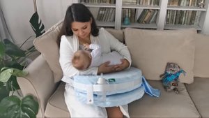 Подушка для кормления VITADREAM  Baby Simple с дополнительным столиком