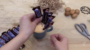 Букет из конфет Snickers в кружке | Сладкий подарок для любимого