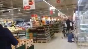 Пожарная тревога в супермаркете