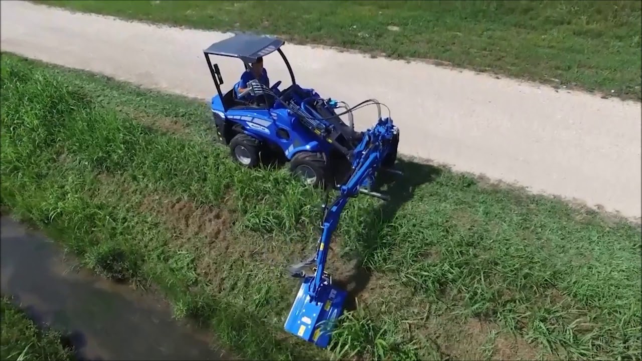 Манипуляторная косилка на минипогрузчике MultiOne смотреть онлайн